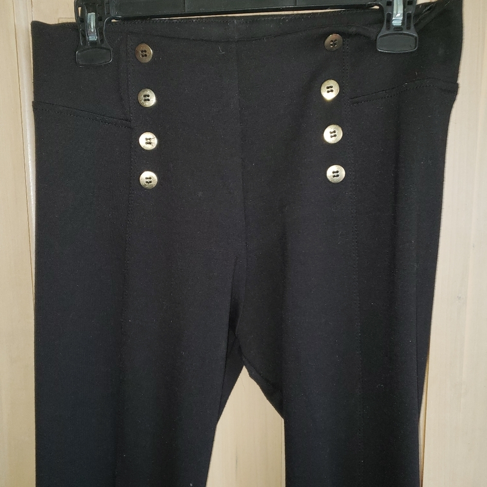 Misses sz L Mine black pants cute buttons